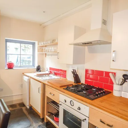 11 Upper Brook Street Ulverston