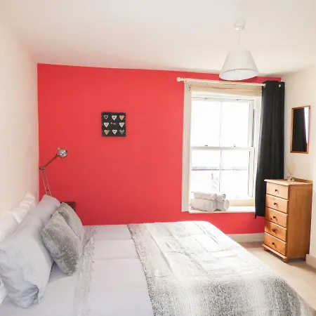11 Upper Brook Street بيت للعطل *
