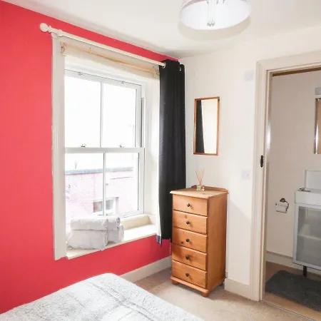 11 Upper Brook Street Ulverston