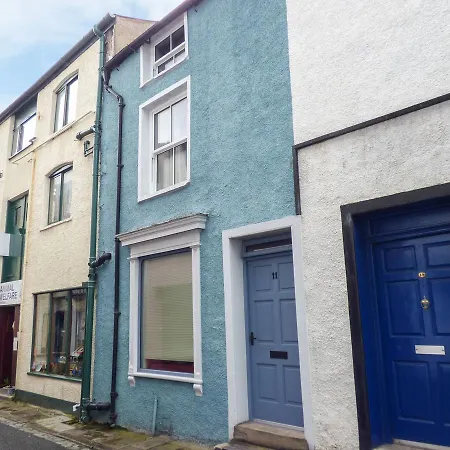 11 Upper Brook Street * ألفرستون